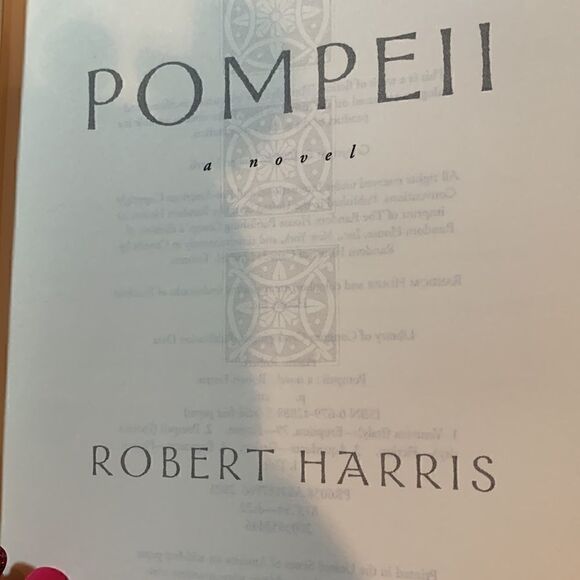 Hardcover Book “Pompeii” by Robert Harris - Picture 7 of 12